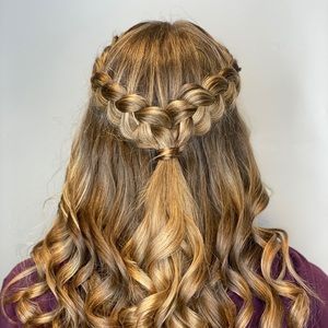 Meet your Posher, Ella